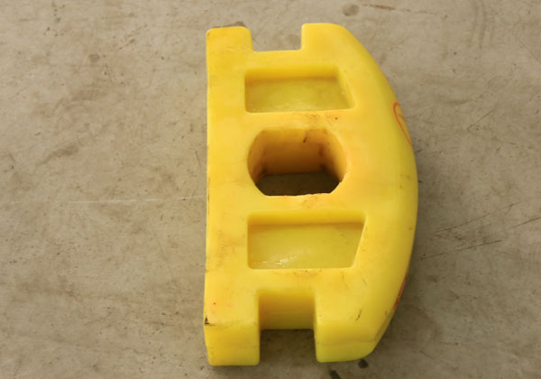 聚氨酯礦車碰頭