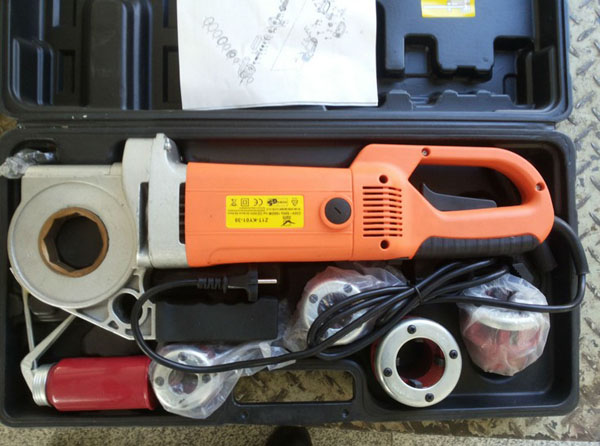 SQ-1手持式電動套絲機