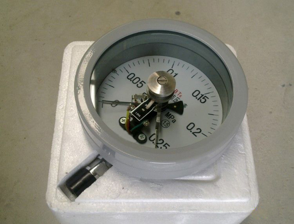 礦用防爆電接點壓力表