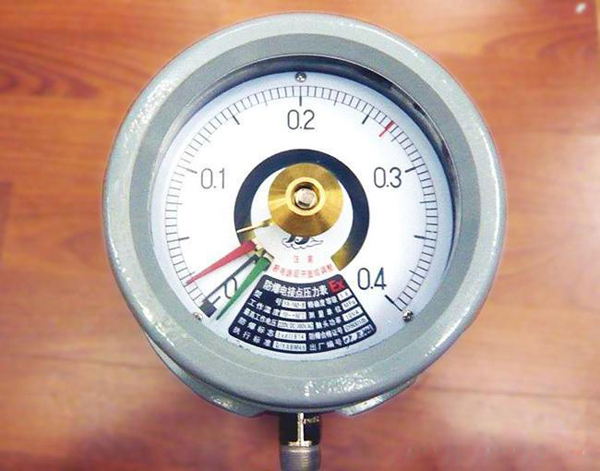 礦用防爆電接點壓力表