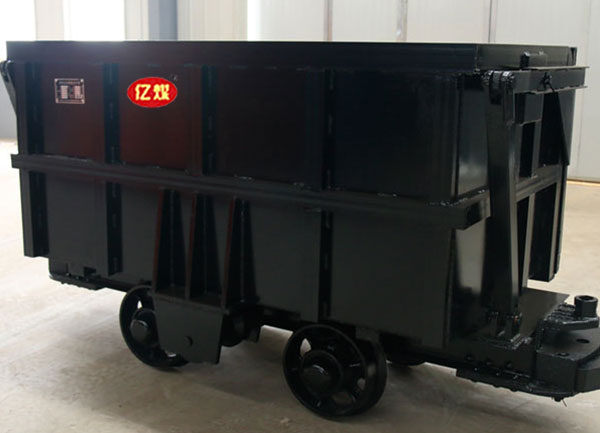 MCC2.0-6單側曲軌側卸式礦車