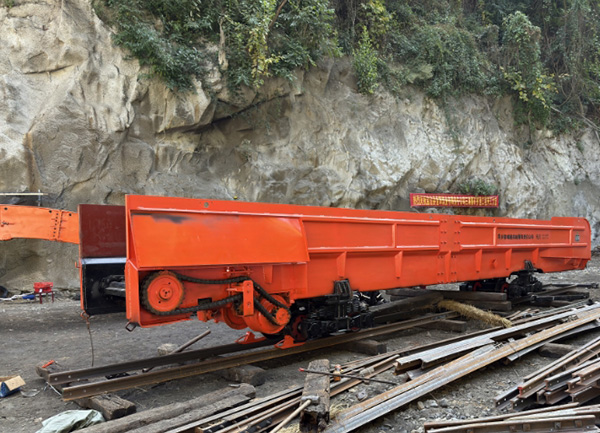 SD系列搭接型梭式礦車