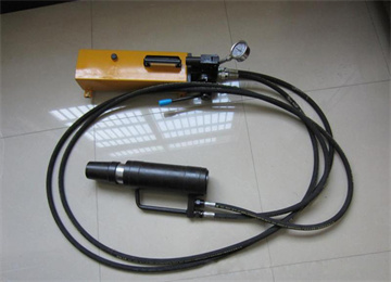 手動(dòng)錨索張拉機(jī)具