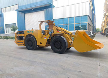 WJD-1C側(cè)卸鏟運機(jī)