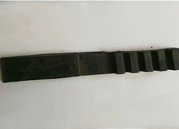 迷宮型防溢裙板