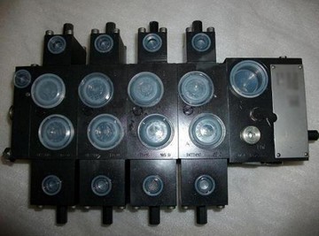 掘進(jìn)機(jī)四聯(lián)閥