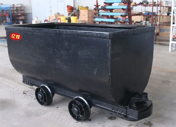 固定车箱式矿车