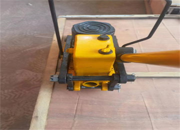 YQD-250型液壓起道器