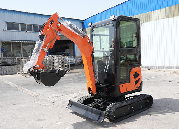 18新型小型挖掘機