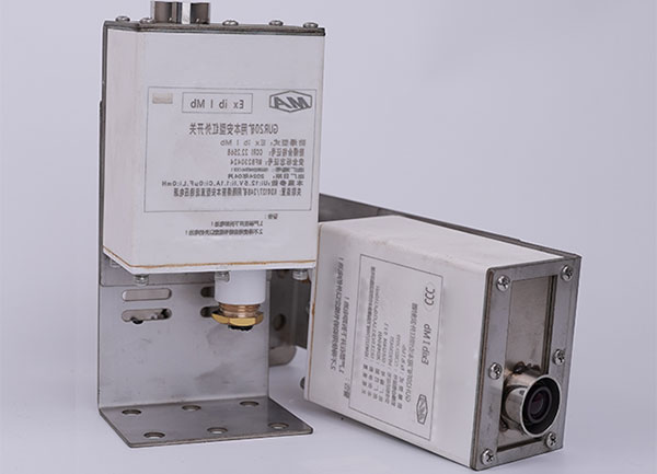 GUR20礦用本安型紅外開關(guān)