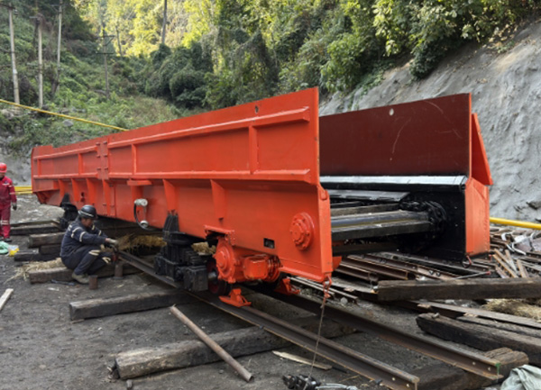 SD系列搭接型梭式礦車