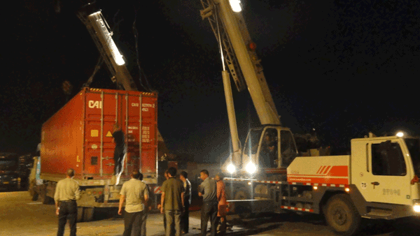 /山東中煤工礦集團(tuán)翻斗車等產(chǎn)品起運(yùn)非洲/