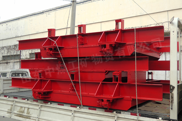 /山東中煤工礦集團(tuán)一批大型礦建設(shè)備起運(yùn)山西/