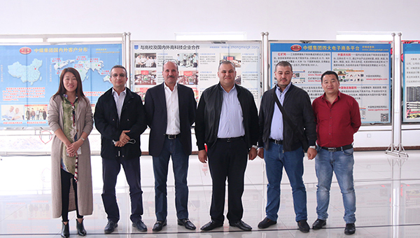 熱烈歡迎阿爾及利亞客商一行蒞臨中煤集團采購設備