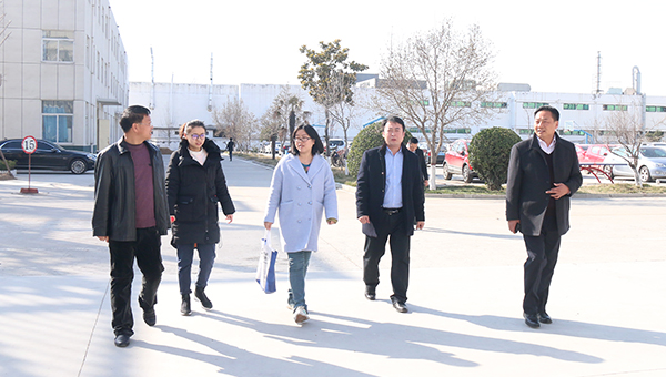 熱烈歡迎高新區人事處領導蒞臨濟寧市工信商務職業培訓學?，F場評審