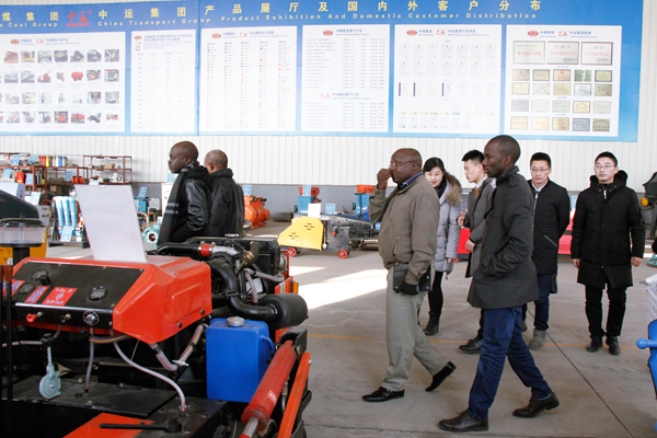 熱烈歡迎尼日利亞客商一行蒞臨中煤集團(tuán)采購農(nóng)用設(shè)備
